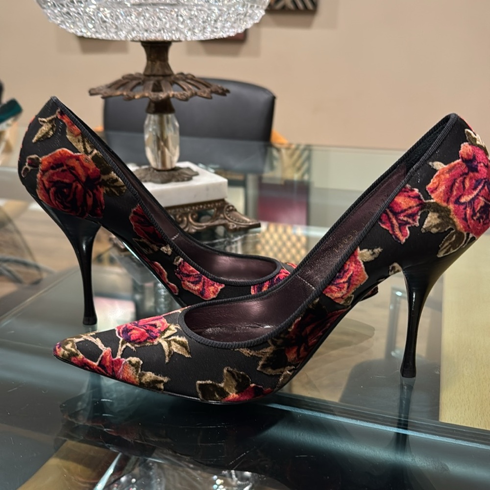 BNWT CASADEI VELOUR 🥀 PUMP - Picture 7 of 11